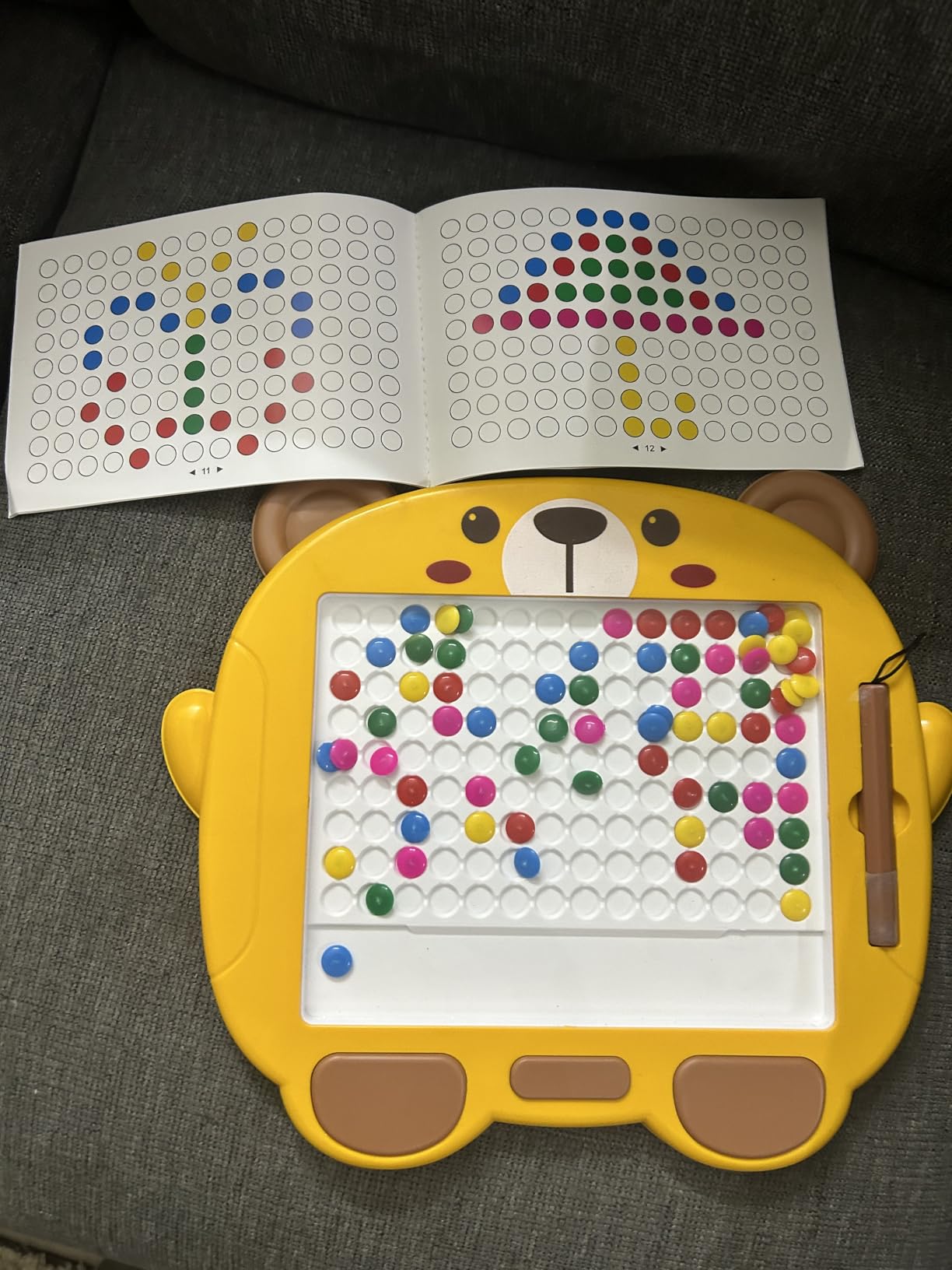 Uryans Magnetic Slate Drawing Board for Kids|Doodle Board Magnetic Beads Pen Drawing Board Dot Art Educational Travel Toys for 2-8 Year Old Boys Girl